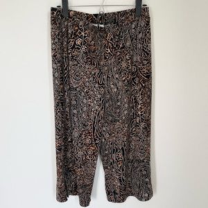 Susan Graver Cropped Pant size small